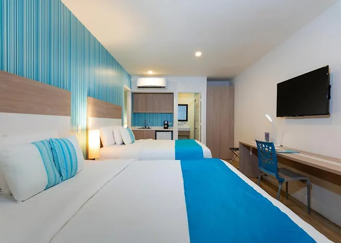 Aqualina Inn